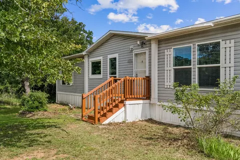 139 Cedar Dr, Azle, TX 76020