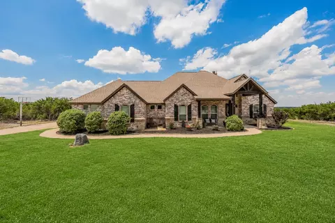 118 Cedar Mountain Dr, Weatherford, TX 76085