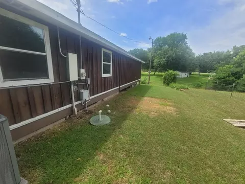 Exterior - 717 Midway Rd, Tool, TX 75143 photo 2 of 4