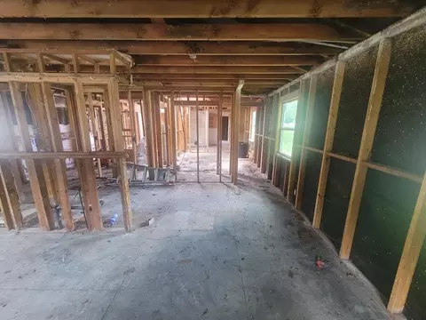Entry Way - 717 Midway Rd, Tool, TX 75143 photo 5 of 5
