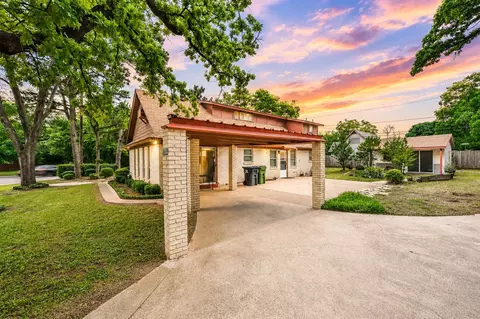 1700 Chip N Dale Dr, Arlington, TX 76012
