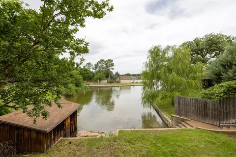 1512 Pecos Trail Ct, Granbury, TX 76048