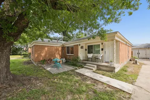 2350 Dunloe Dr, Dallas, TX 75228