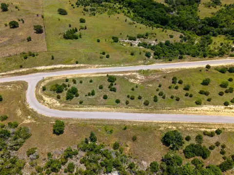 7116 Eagle Oaks Dr, Cleburne, TX 76033 photo 4