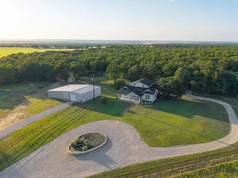 923 Natty Flat Rd, Lipan, TX 76462