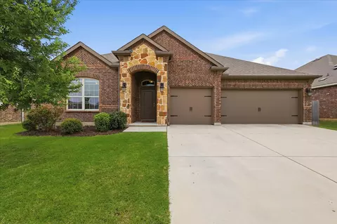 10912 Culberson Dr, Aubrey, TX 76227