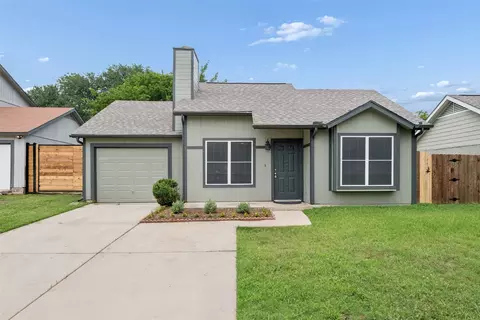 1803 Scottsdale Dr, Arlington, TX 76018