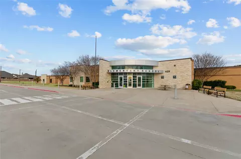 Exterior - 158 Hudson Ln, Justin, TX 76247 photo 8 of 8