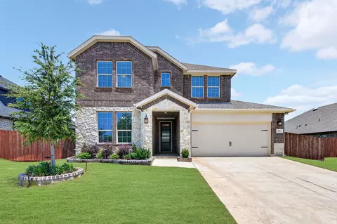 920 Arkan Ln, Fort Worth, TX 76120