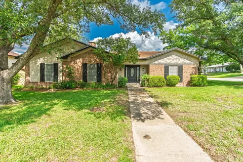 509 Deer Dr, Greenville, TX 75402