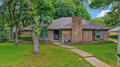 4517 Willow Bend Dr, Arlington, TX 76017