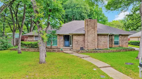 4517 Willow Bend Dr, Arlington, TX 76017
