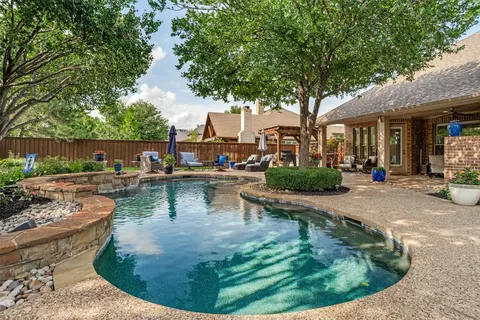 1209 Diamond Leaf Dr, Corinth, TX 76208