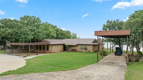 181 Cortez Dr, Nocona, TX 76255