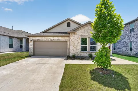 976 Brock Dr, Aubrey, TX 76227