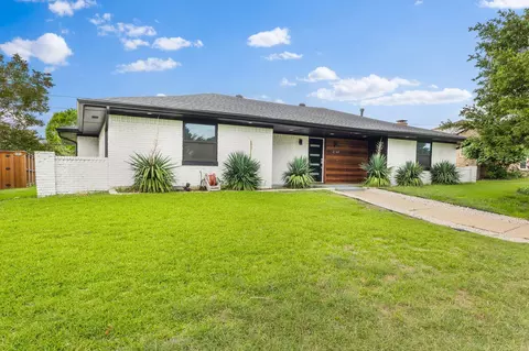 2760 N Hillbrier Cir, Plano, TX 75075