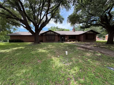 803 Val Verde Pl, Marlin, TX 76661