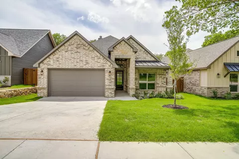 3221 NW 25th St, Fort Worth, TX 76106