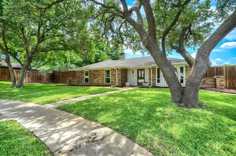 106 Waits Cir, Garland, TX 75043