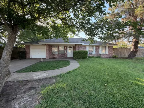 313 Fox Run, Crandall, TX 75114