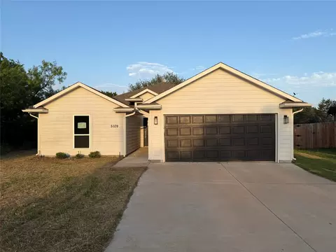 5109 Uvalde Ct, Granbury, TX 76048