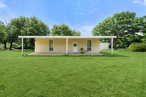 126 Smallwood Ct, Springtown, TX 76082