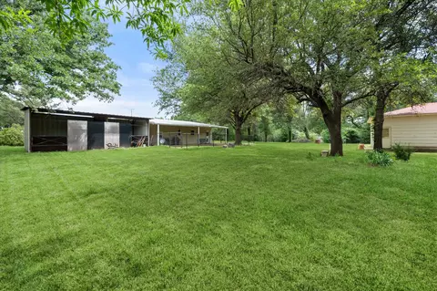 126 Smallwood Ct, Springtown, TX 76082