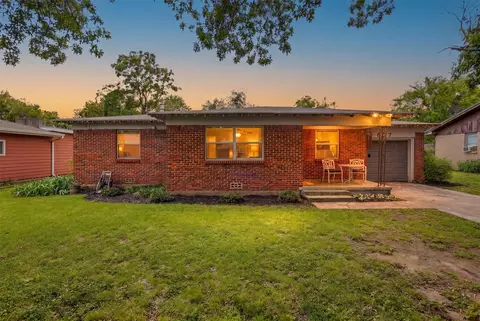 807 Elizabeth Blvd, Granbury, TX 76048