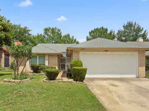 2426 Sutton Dr, Arlington, TX 76018