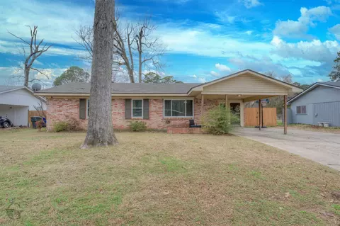 9478 Poinsettia Dr, Shreveport, LA 71118