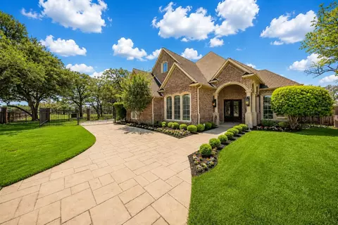 2726 Country Club Rd, Pantego, TX 76013