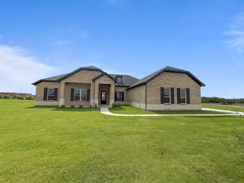 204 Slimp Blf, Azle, TX 76020
