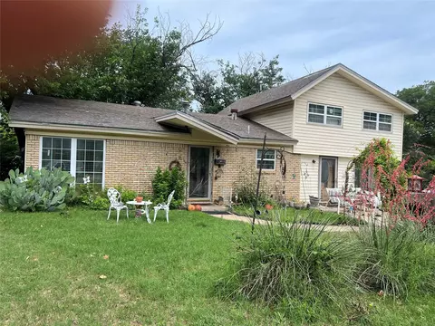 5001 Caroldean Ct, Haltom City, TX 76117