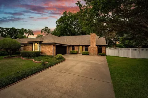 5305 Deep Canyon Dr, Garland, TX 75043