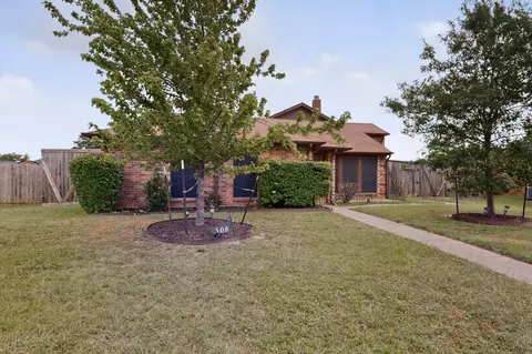 508 Justice St, Cedar Hill, TX 75104