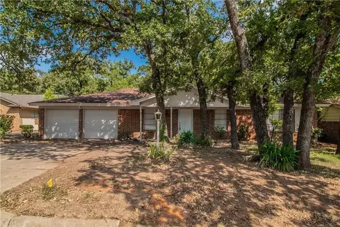 7305 Woodbridge Dr, Forest Hill, TX 76140