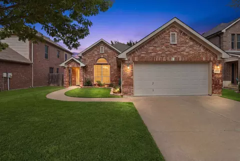 2213 Whitney Dr, Weatherford, TX 76087