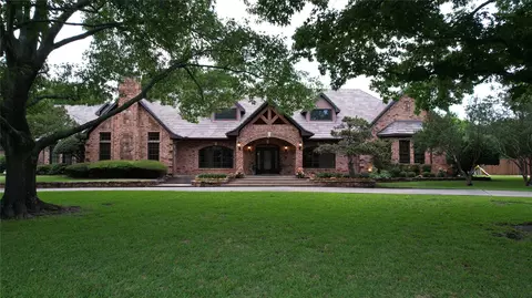 217 Sunray Ln, Sunnyvale, TX 75182