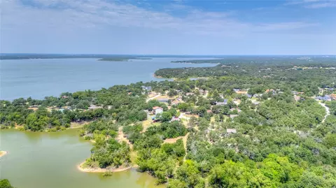 551 Horseshoe Trl, Oak Point, TX 75068