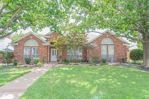 7005 Meadowside Rd S, Fort Worth, TX 76132