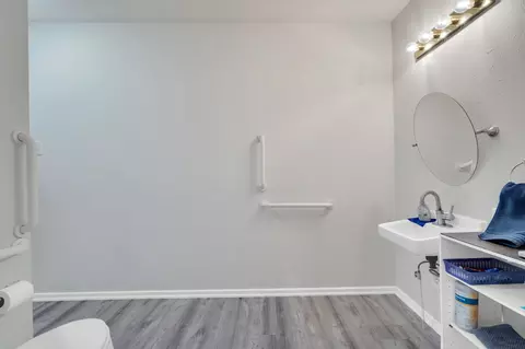Bath - 508 E Henderson St, Itasca, TX 76055 photo 2 of 3