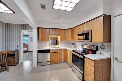 Kitchen - 508 E Henderson St, Itasca, TX 76055 photo 1 of 2