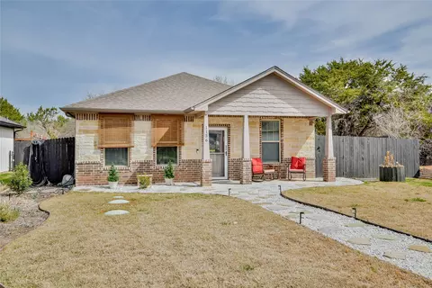 1136 Ridgeview Cir, Granbury, TX 76048