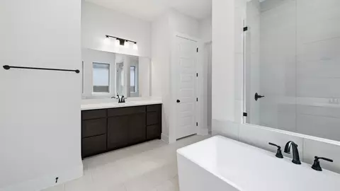 Bath - 1816 Bistineau Ct, Celina, TX 75009 photo 2 of 3