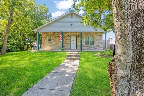 105 William St, Pottsboro, TX 75076