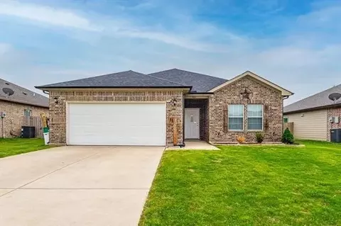 4811 Henry St, Greenville, TX 75401