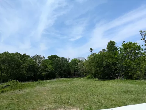 2421 Cedar Crest Blvd, Dallas, TX 75203