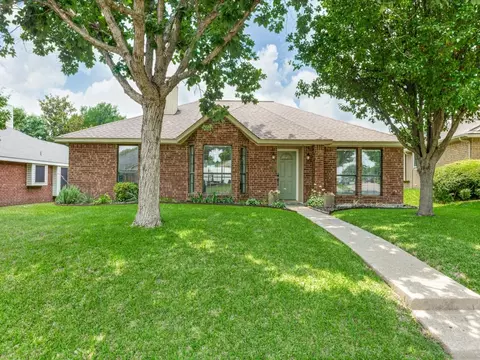 2109 Woodglen Dr, Garland, TX 75040