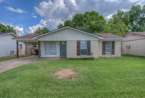4936 Okeefe St, Bossier City, LA 71111