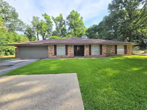 910 Twilight Ln, Center, TX 75935